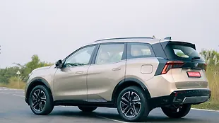 Mahindra XUV 7XO Left Rear Three Quarter Mahindra XUV 7XO Left Rear Three Quarter