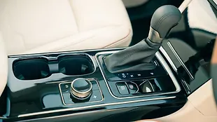 Mahindra XUV 7XO Gear Shifter/Gear Shifter Stalk