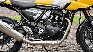 Triumph Thruxton 400 Engine From Right