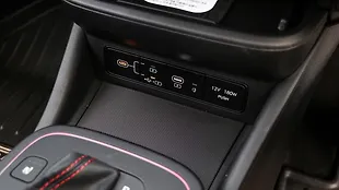 Hyundai Venue N Line USB Port/AUX/Power Socket/Wireless Charging