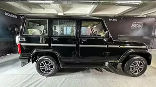 Mahindra Bolero Right Side View