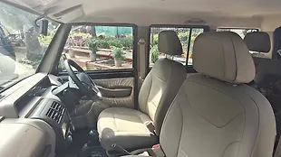 Mahindra Bolero Front Row Seats