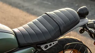 Yamaha XSR 155 Seat