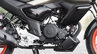 Fgz Rave Yamaha FZ Rave Price - Mileage, Images, Colours | BikeWale