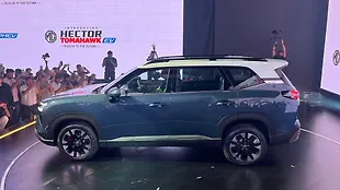 MG Hector Tomahawk PHEV Left Side View MG Hector Tomahawk PHEV Left Side View