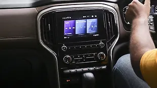 Mahindra Scorpio N Front Centre Air Vents