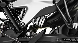 KTM 790 Duke vs Yamaha MT 09 - Know 