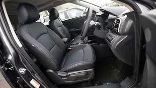 Mahindra XUV400 Front Row Seats