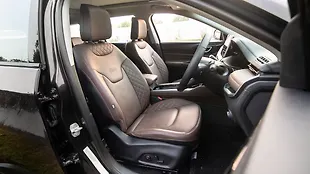 Jeep Meridian Front Row Seats