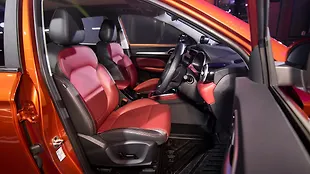 MG Astor Front Row Seats