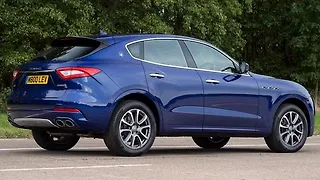 मासेराती लेवांटे पीछे का व्यू