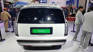 Hyundai Ioniq 9 Rear View Hyundai Ioniq 9 Rear View