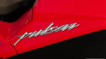 Bajaj Pulsar RS 200 Exterior Bajaj Pulsar RS 200 Exterior
