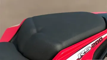 pulsar rs 200 back seat price