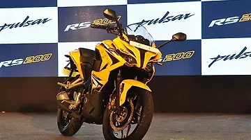 Bajaj Pulsar RS 200 Side