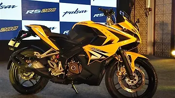 Bajaj Pulsar RS 200 Side Bajaj Pulsar RS 200 Side