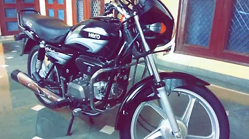 hero splendor plus self start drum brake alloy wheel