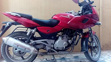 second hand pulsar 220 price