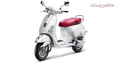 Vespa 946 Price, Images & Used 946 Scooters - BikeWale