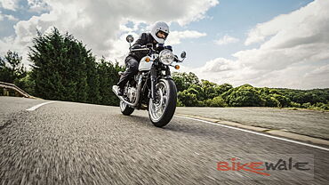 Triumph Thruxton First Look Review