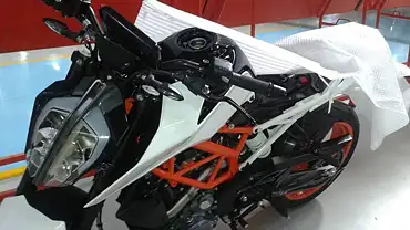 New Ktm Duke 200, 390 Could Be Unveiled At 2016 Eicma - Bikewale