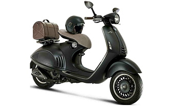 armani edition vespa