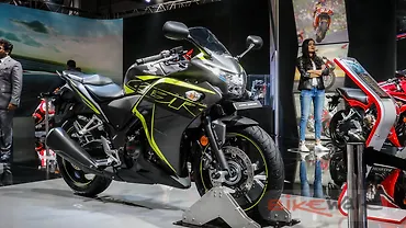 18 Honda Cbr250r Photo Gallery Bikewale 18 Honda Cbr250r Photo Gallery Bikewale