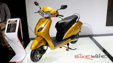 Honda Activa 5G Front Three-Quarter