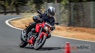 TVS Apache RTR 160 4V Track Ride Review