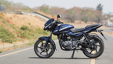 Pulsar 180 new model best sale 2019 price