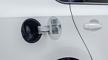 Discontinued Volkswagen Vento 2015 Fuel Lid Cover