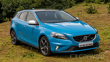 Discontinued Volvo V40 2015 Right Front Three Quarter