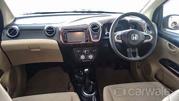 Honda Mobilio Interior