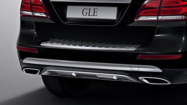 Discontinued Mercedes-Benz GLE 2015 Exterior