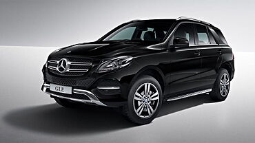 Discontinued Mercedes-Benz GLE 2015 Left Front Three Quarter