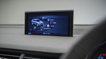 Discontinued Audi Q7 2015 Interior