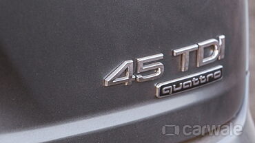 Discontinued Audi Q7 2015 Badges