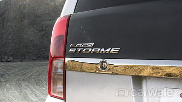 Tata Safari Storme 2019 Badges