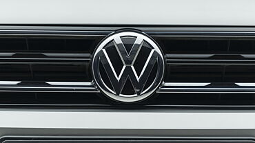 Discontinued Volkswagen Tiguan 2017 Logo
