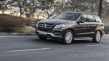 Discontinued Mercedes-Benz GLE 2015 Driving
