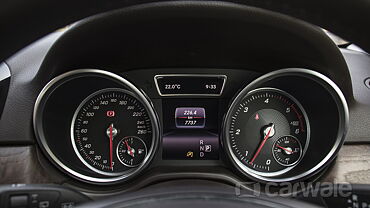 Discontinued Mercedes-Benz GLE 2015 Instrument Panel