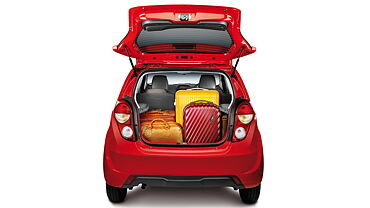 Chevrolet Beat Boot Space