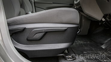 Discontinued Mahindra KUV100 2016 Front-Seats