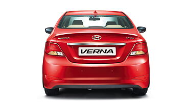 Discontinued Hyundai Verna 2016 Rear View