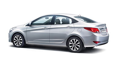Discontinued Hyundai Verna 2016 Left Rear Three Quarter