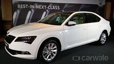 Skoda Superb Photo Gallery