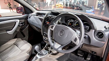 Renault Duster [2016-2019] Interior