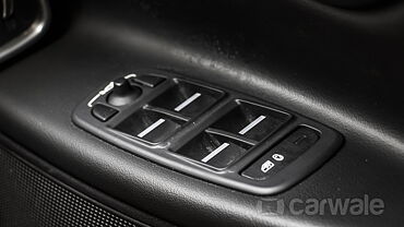 Discontinued Jaguar XE 2016 Interior