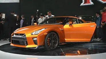 2017 Nissan GT-R with more power revealed at New York Motor Show