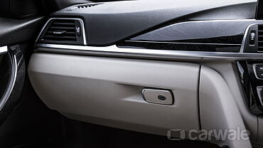 BMW 3 Series [2016-2019] Interior